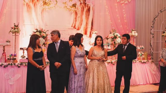 Fotografia de XV Años - Angela смотреть онлайн