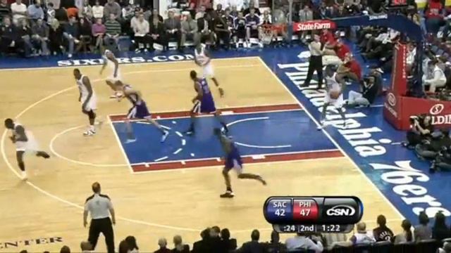 Allen Iverson 17pts vs Tyreke Evans Kings NBA 09/10 *Samuel Dalembert $100000 donation to UNICEF смотреть онлайн