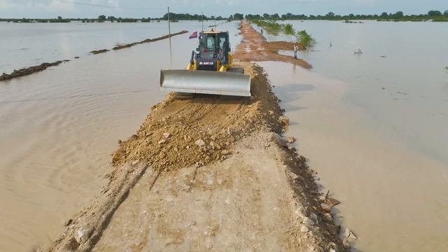 Part 3!! Building Long Road Fight Flood Trucks SHACMAN Deliver Soil Spreading & Bulldozer Pushing смотреть онлайн