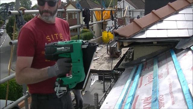 HiKOKI 1st fix nailer review & demo. Hikoki 18v brushless nail gun (NR1890DC/JPZ) смотреть онлайн