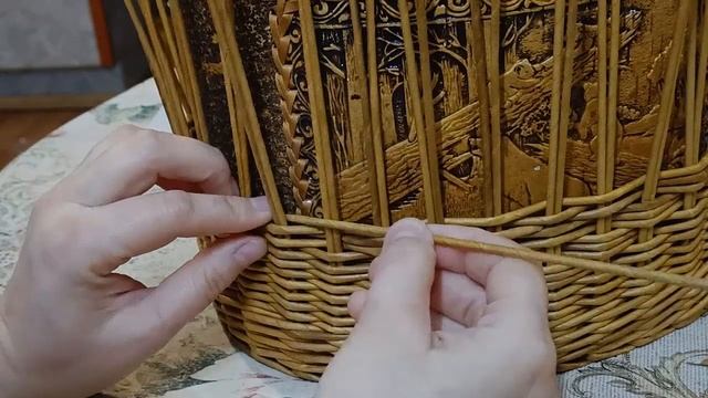 Как сплести хлебницу из бумажной лозы (часть 1). Плетём короб. смотреть онлайн