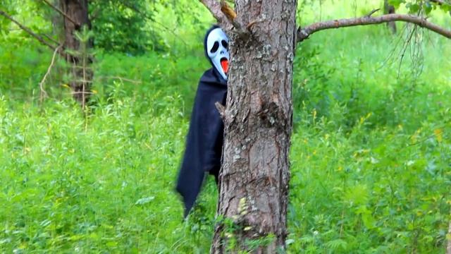 Меня Преследует Маньяк