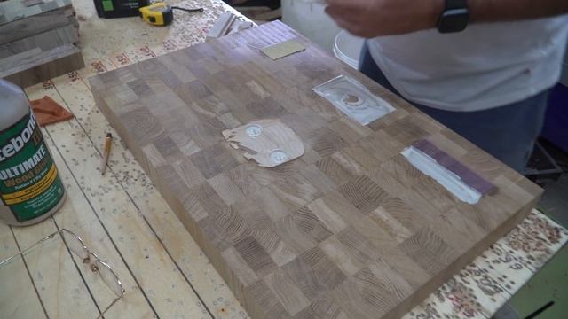 Разделочная доска с изображением рыбки Поньо на утесе