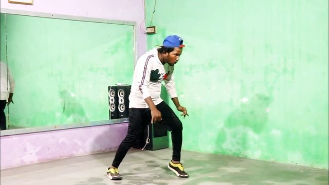 Sona Kitna Sona Hai Remix Dance Video Govind & Karisma Kapoor Popping Video Dancer Sunny Arya смотреть онлайн