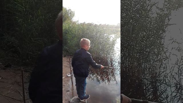 Я и мой дедушка на рыбалке смотреть онлайн