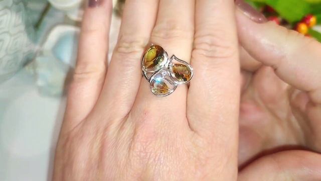 Яркое кольцо с настоящими гт султанитами, 4,2ct., 5,83гр, 18 р-р, 925, Турция. смотреть онлайн