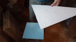 Как наклеить потолочную плитку на побеленый потолок.