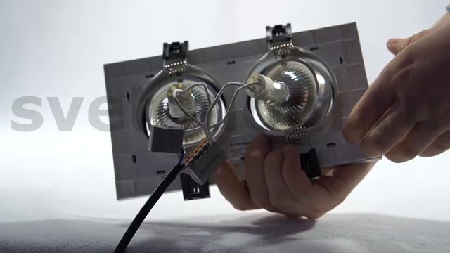 Точечный светильник с поворотным механизмом Электростандарт 1041/2 MR16 SL/BK серебро/черный смотреть онлайн