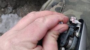 Регулировка заедающей наружной ручки двери Чери Амулет.