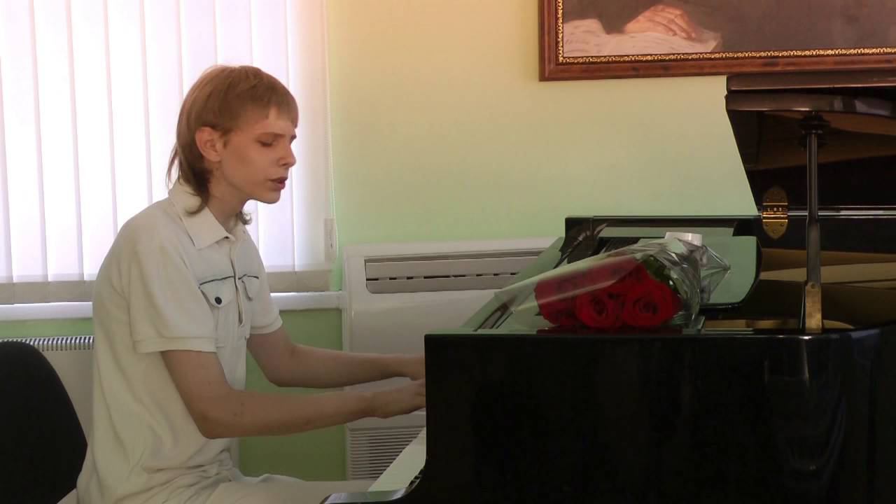 Сольный концерт Кирилла Михайлова. В СТАРОМ ГОРОДЕ /Вокал. Фортепиано/