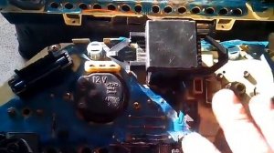 Замена панелей приборой с часами на панель с тахометром Ауди 100 44 кузов