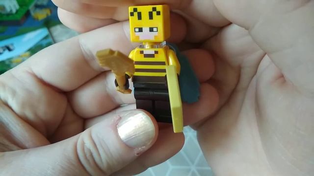 Распаковка Лего набора майнкрафт Пасека /The Bee Farm 21165 смотреть онлайн