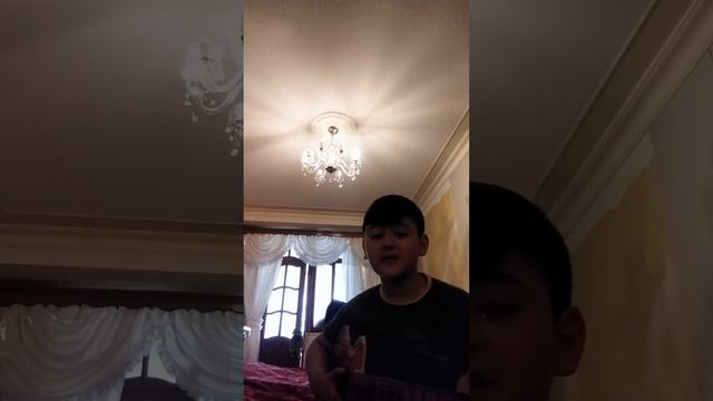 большая vs маленькая гитара смотреть онлайн