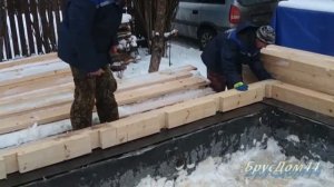 Как заложить первый венец дома из профилированного бруса
