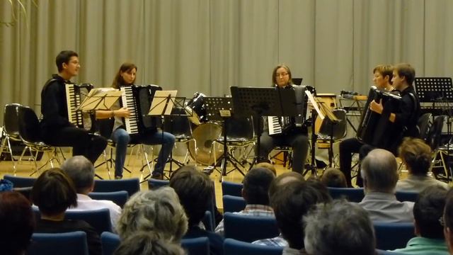 Ferenc Farkas & Motion-Trio смотреть онлайн