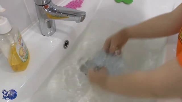Игрушки рыбки присоски # Играем # Fish toys смотреть онлайн