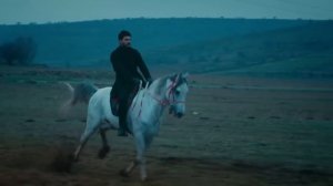 Как живет Акын Акынозю.  Секреты личной жизни и гонорары звезды сериала Ветреный