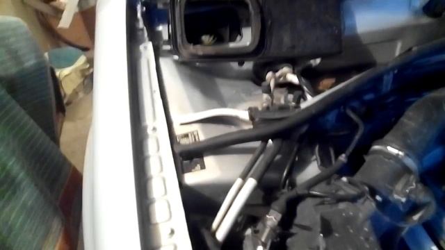 Фольксваген пассат б5, Volkswagen Passat b5, течет вода в салон через печку. смотреть онлайн