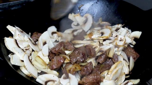 Если у вас дома есть говядина, рекомендую приготовить по этому рецепту. смотреть онлайн