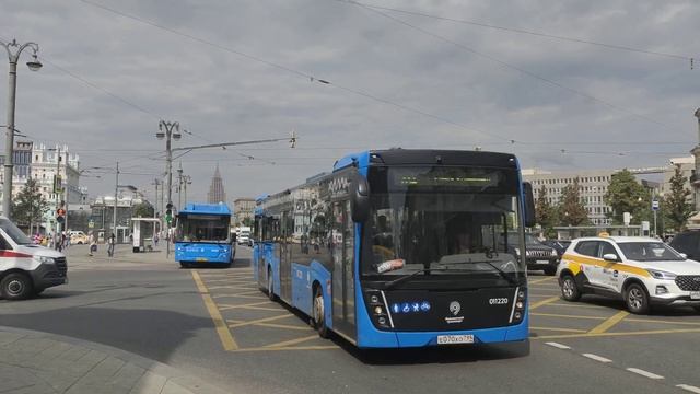 [Ultra HD] Автобус НефАЗ-5299-40-52 №011220, маршрут №М1