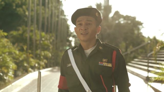 Life is beautiful ทำไมผมต้องกราบยาม смотреть онлайн