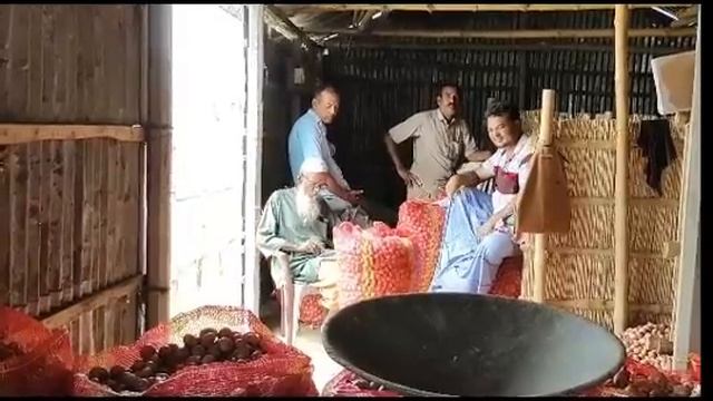 বিশ্ব রেকর্ড করলো পেঁয়াজের দাম! আজকের পেঁয়াজ রসুনের পাইকারি বাজার দর কত জানুন | Kushtia Tv News смотреть онлайн
