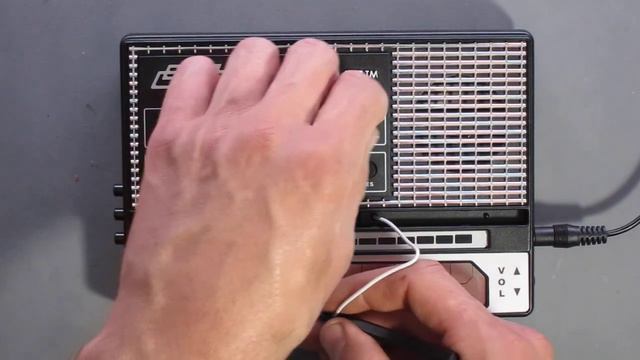 Dubreq Stylophone Gen X-1 - Unboxing, Review and Tutorial смотреть онлайн