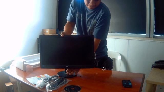 AOC M2060SWD LED Unboxing