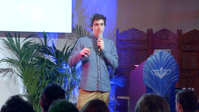 "Scaling applications with Vue and Firebase" by Eduardo San Martin Morote смотреть онлайн