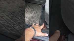 Daewoo Lanos

Део ланос не горит фанарь подсветки салона не работает центральный замок