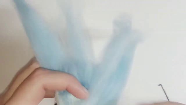 Волосы из шерсти для валяния для вязанной куклы / Felting wool hair for crochet dolls смотреть онлайн
