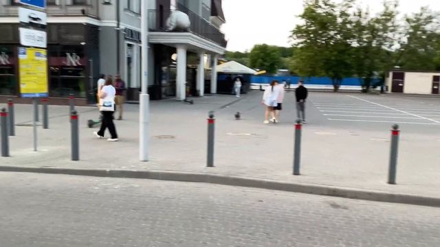 Знаменитая Зыбицкая улица в Минске - Как она выглядит в обычный будничный день смотреть онлайн