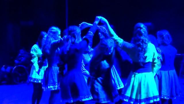 Завораживающий хоровод коллектива ирландского танца «Степполтон» или Новый Год по-кельтски смотреть онлайн