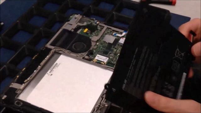 Asus TX300CA Akkutausch am Tablet смотреть онлайн