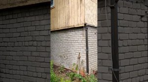 Стяжка кирпичного дачного дома. Трещины в стенах