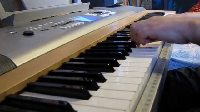 Бах Симфония Инвенция №2 До минор Yamaha DGX-620 смотреть онлайн