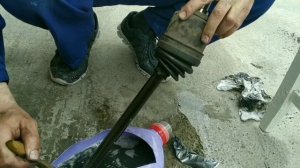 ВАЗ 21099. Замена пыльников на наружной и внутренней гранатах. Замена сальника привода и масла КПП.