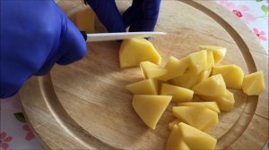 Жареная картошка ? особым способом  Как нарезать картофель? ломтиками-треугольниками.