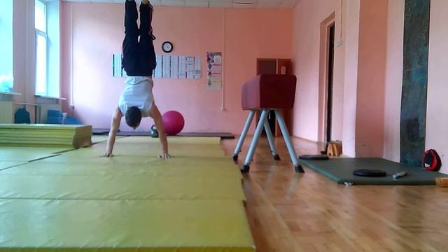 Отжимание в стойку из положения лежа смотреть онлайн