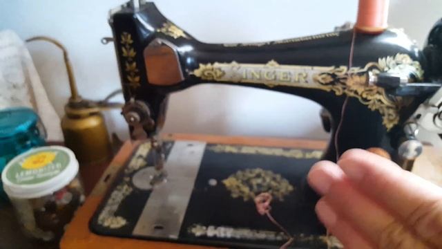 Old Singer sewing machine value смотреть онлайн