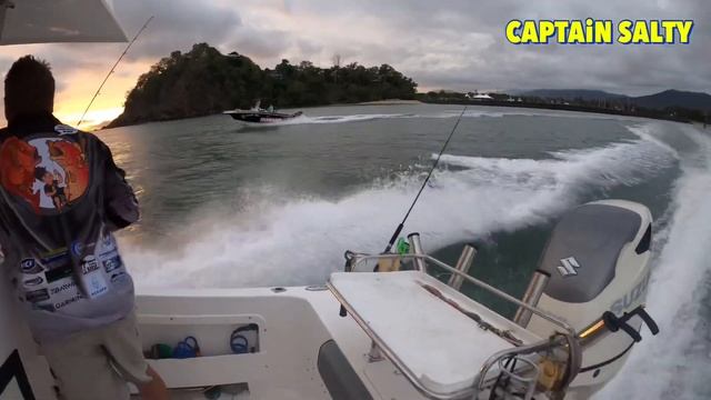 Suzuki DF350A vs Yamaha F300UCA. American boat vs Aussie boat. смотреть онлайн