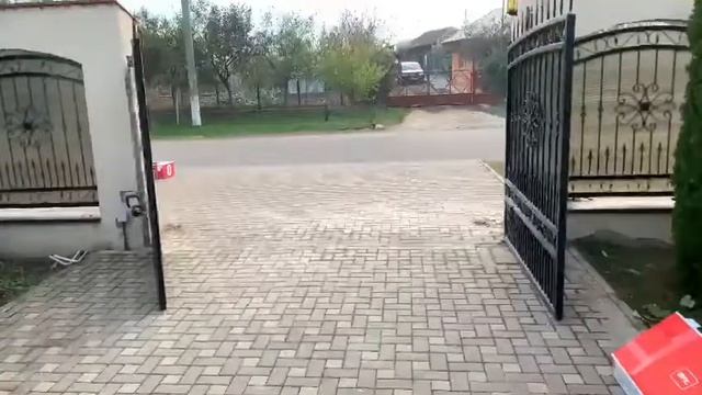 Automatizare Poarta Batanta BFT Kustos Ultra BT A40