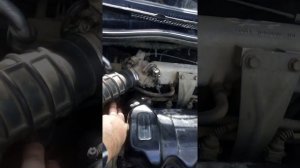 Обзор Чери Амулет, часть вотрая, замена подушек двиготеля и масла