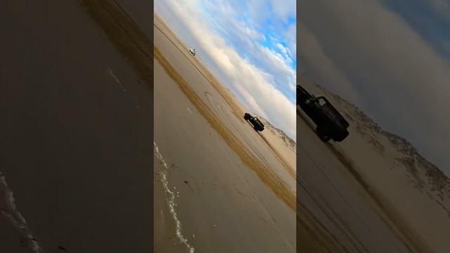 Jeep Wrangler donuts in 2wd pismo beach смотреть онлайн