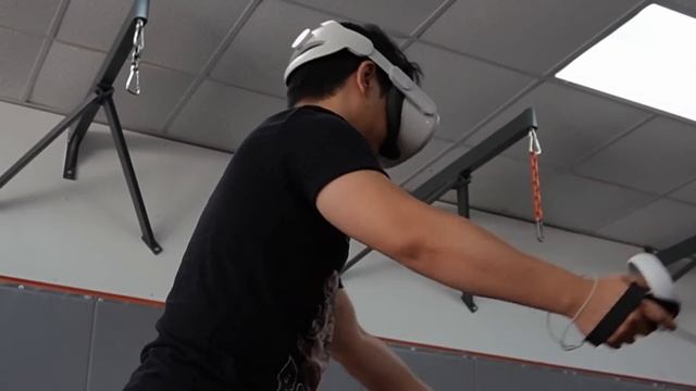 3 Martial Arts Experts try VR Fighting смотреть онлайн