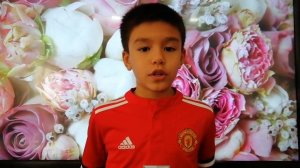 Поздравление девочек с 8 марта  от мальчиков класса "Brainy Kids". Школа "Лидер".