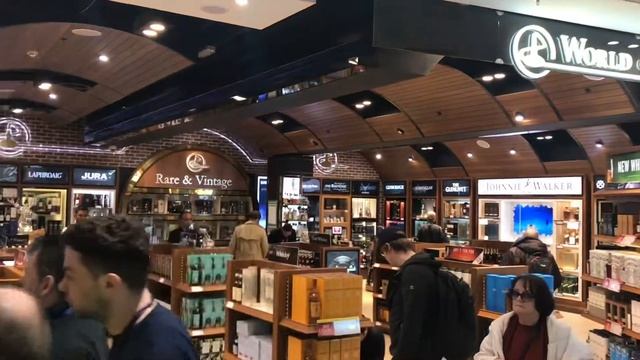 Airside of Heathrow Terminal 5 - London смотреть онлайн