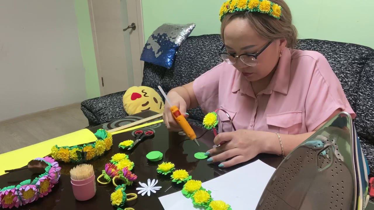 Ободок из фоамирана смотреть онлайн