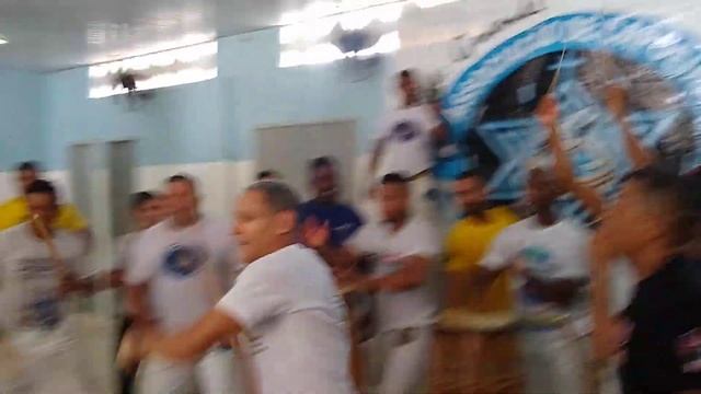 Mestre Nestor associação de Capoeira Axé Iúna maculelê смотреть онлайн