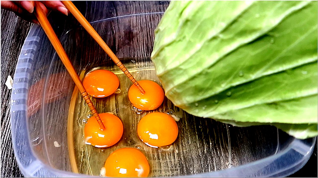 САЛАТ за 5 минут из Банальной КАПУСТЫ! Съедается сразу! Слишком просто и вкусно. Готовит Ольга Ким смотреть онлайн